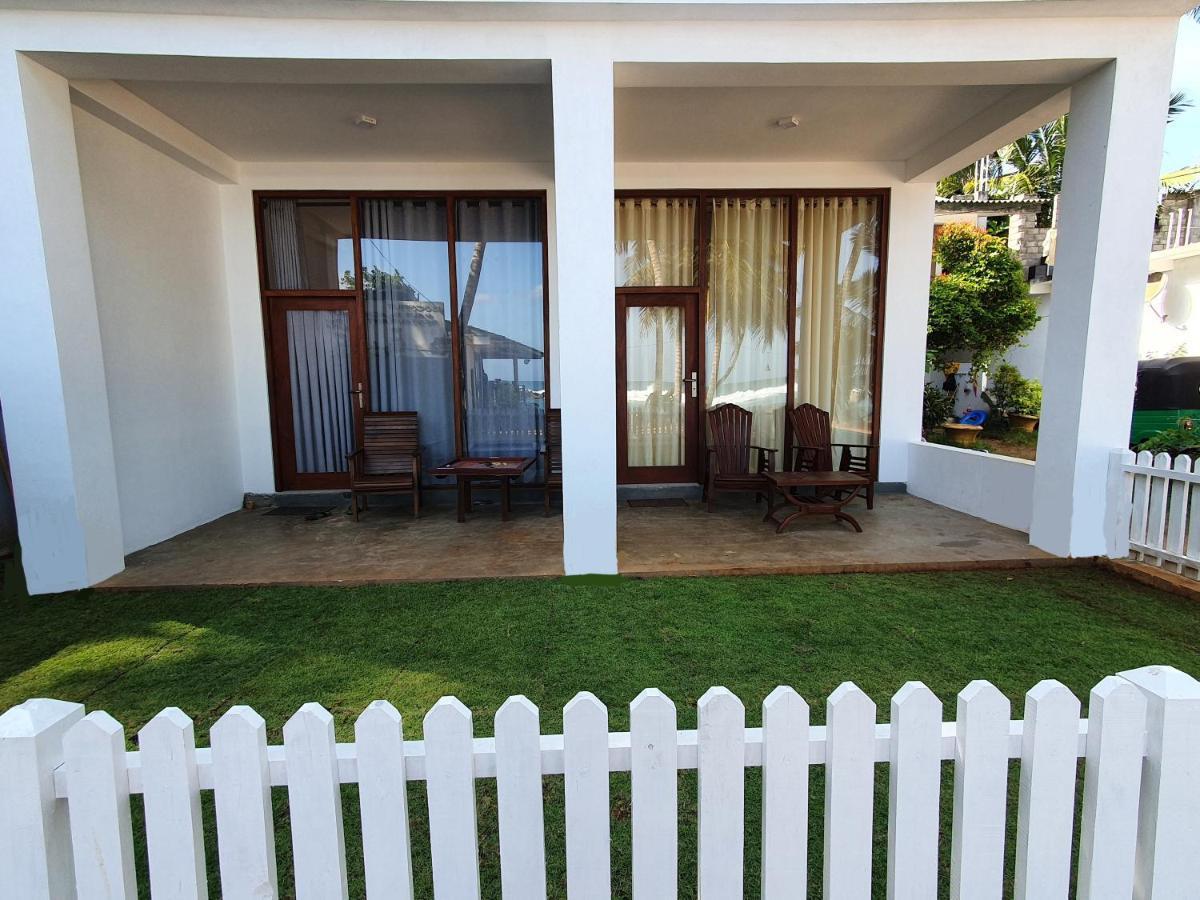 Appartamento The Beach House Dikwella Esterno foto